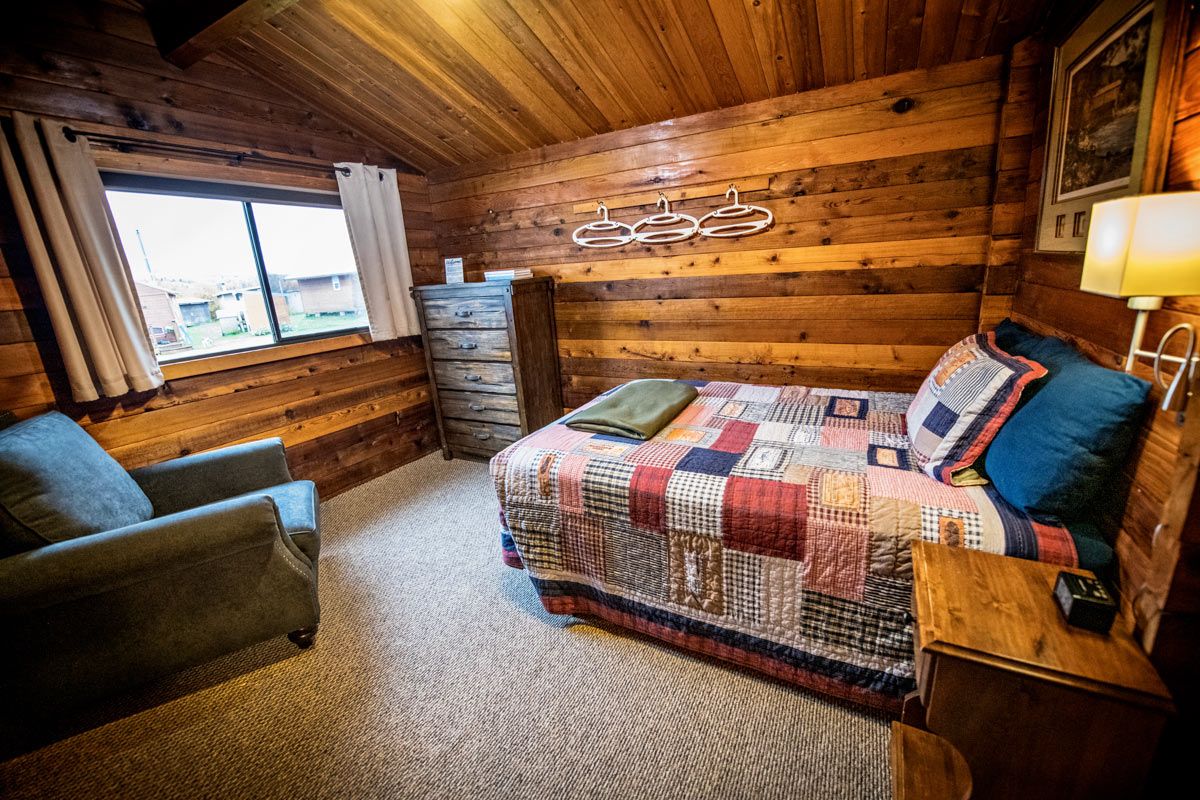 NoSeeUm Lodge guest suite